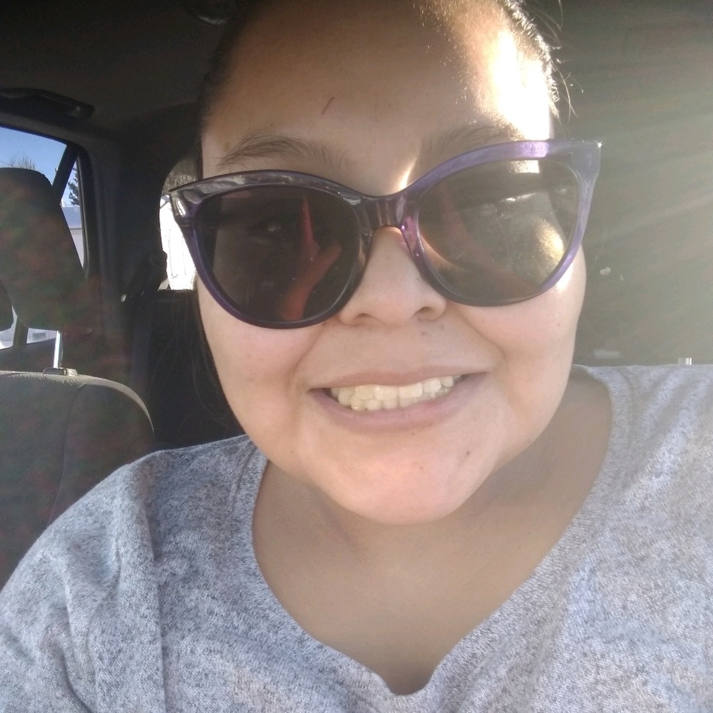 Meet your Posher, Elaina
